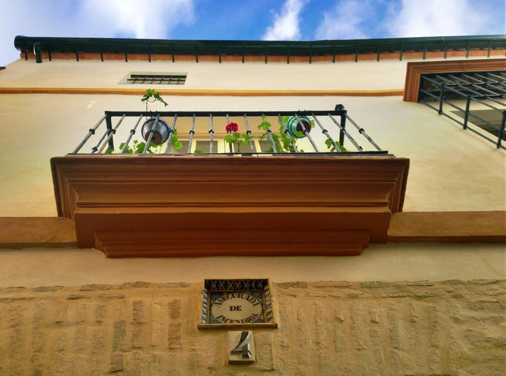 Hotel Boutique Casas De Santa Cruz Севилья Экстерьер фото
