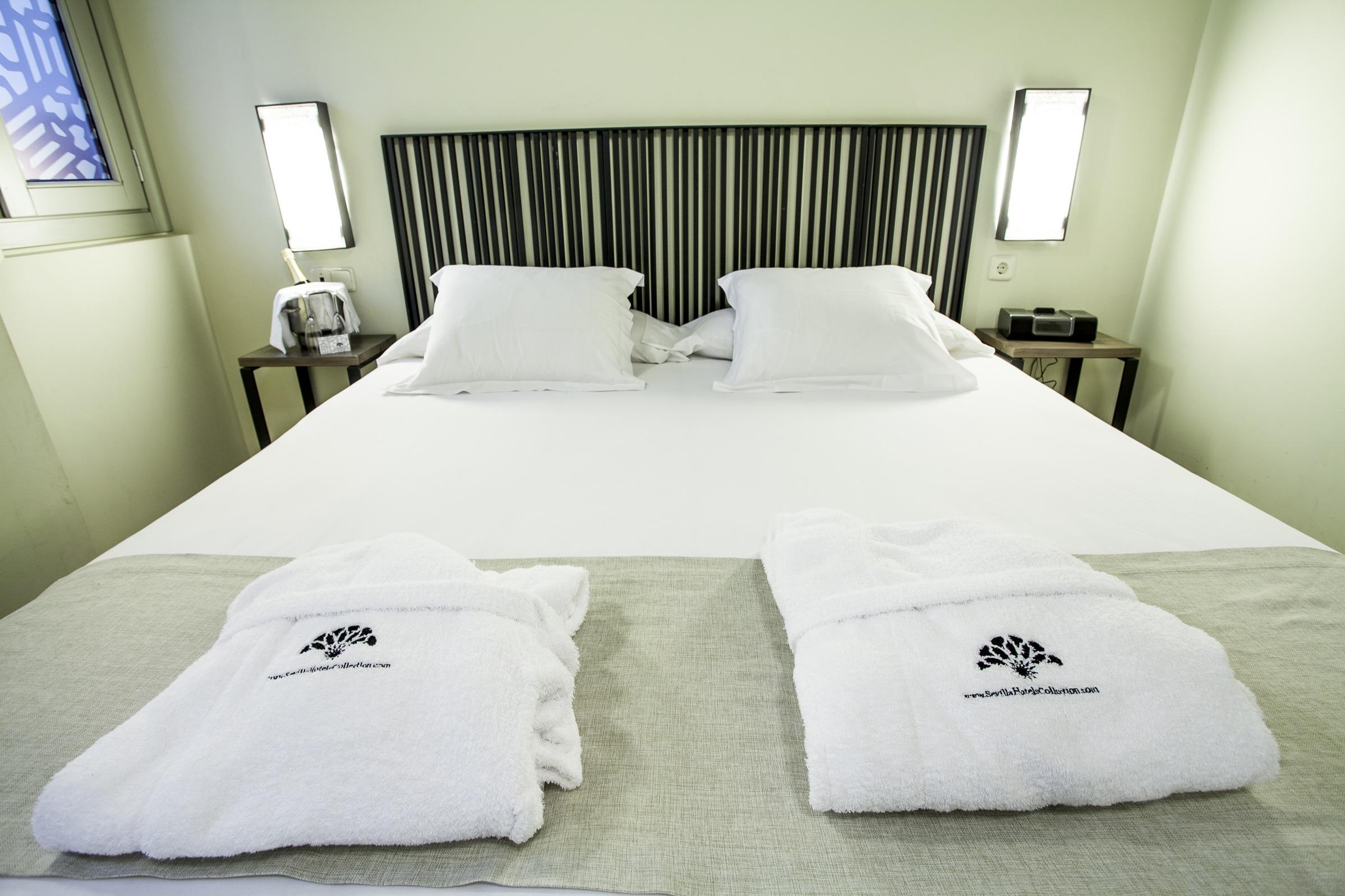 Hotel Boutique Casas De Santa Cruz Севилья Экстерьер фото
