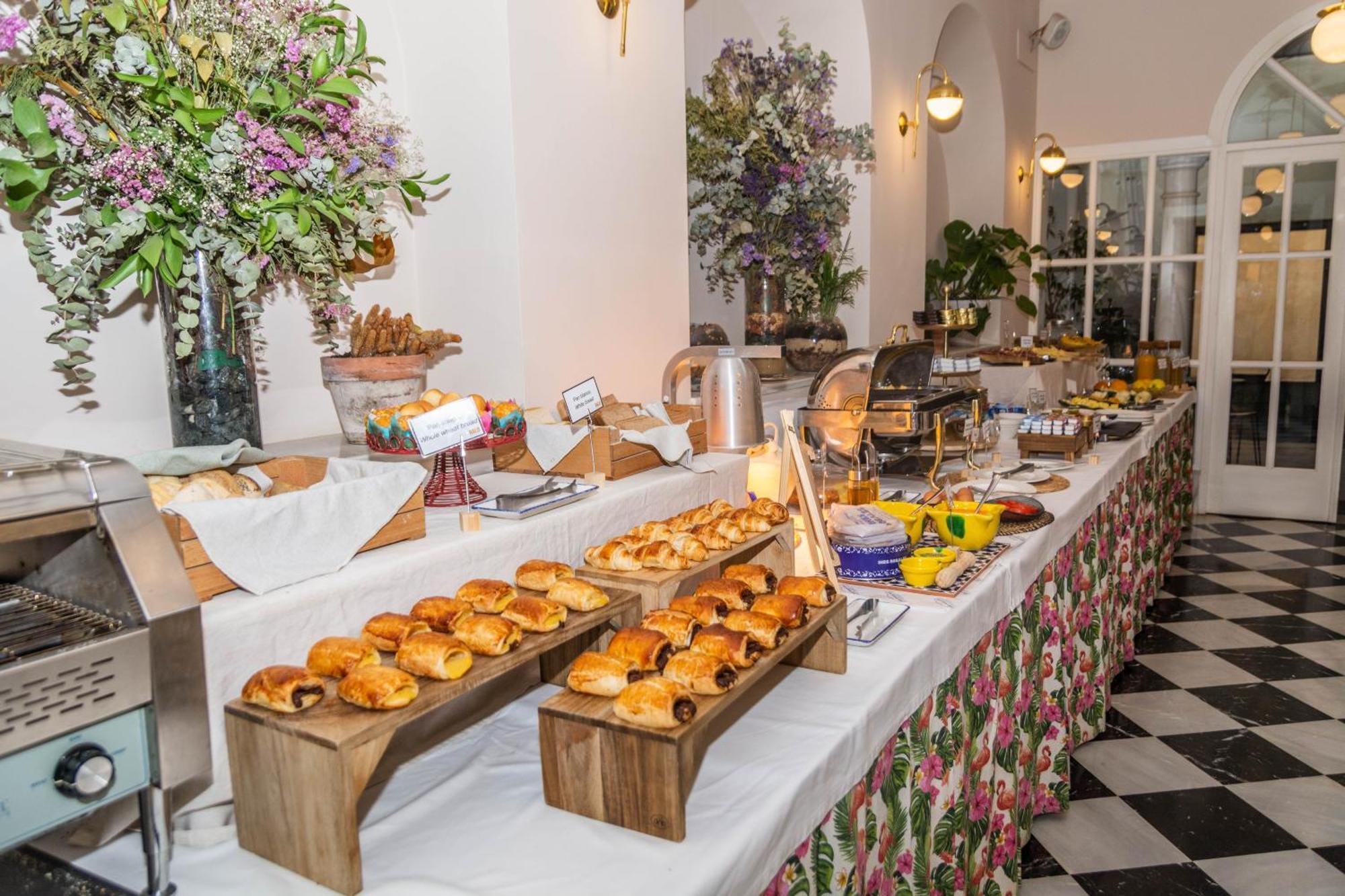 Hotel Boutique Casas De Santa Cruz Севилья Экстерьер фото